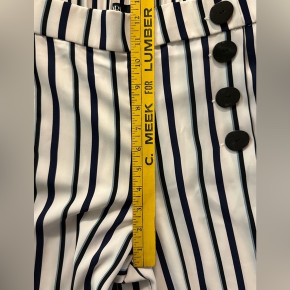 Zara White and Blue Striped Wide Leg Cropped Pants Flowy Elastic Waist M pockets - Picture 9 of 12